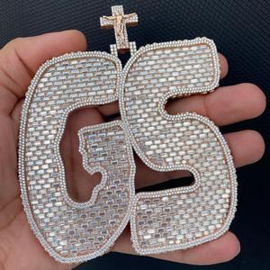 Colgante de Plata 925 con Letra Inicial Personalizada, Estilo Hip Hop, con Moissanita VVS y Diamante de Corte Esmeralda, Joyería Fina Certificada IGI - Product Image 4