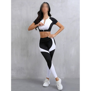 Conjunto de camiseta y leggings de algodón transpirable, tejido de punto de alta elasticidad, conjunto deportivo de color sólido para todas las estaciones. - Product Image 1