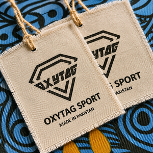 Étiquettes tissées Oxytag Sport, forme carrée, impression sérigraphique, écologiques, étiquettes principales fabriquées au Pakistan, prix bas, OEM - Product Image 4