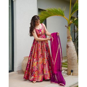 Vestido Anarkali Hecho a Mano con Dupatta, Bordado en Organza, Color en Contraste, Silueta en A, Cintura Imperio, Talla XS para Fiesta - Product Image 4