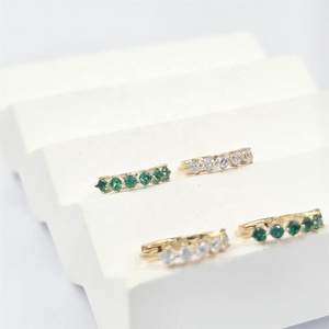 Pendientes de aro Huggie de plata 925 clásicos, patrón geométrico pulido de 12mm con circón, regalo de joyería de moda para mujer - Product Image 6