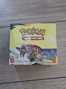 Boîte de rangement et de présentation scellée pour paquets de collection Pokémon Expanding Skies Booster Box Foil - Product Image 2