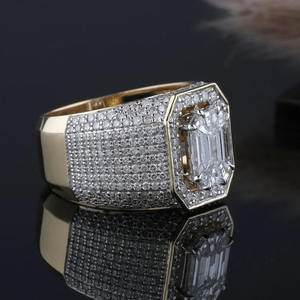 Anillo de Compromiso para Hombre Estilo Hip Hop con Esmeralda y Diamante Moissanite de Corte Redondo, Engaste de Puntas, Plata de Ley 925, Joyería Iced Out - Product Image 2