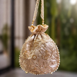 Bolso Potli con Cuentas a Precio Accesible para Mujer, con Patrón Floral Bordado a Mano, para Bodas y Trajes Festivos - Product Image 4