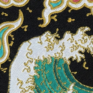 Écussons tissés personnalisés avec logos pour vestes, sacs, chapeaux et accessoires vestimentaires, pour la mise en marque. - Product Image 5