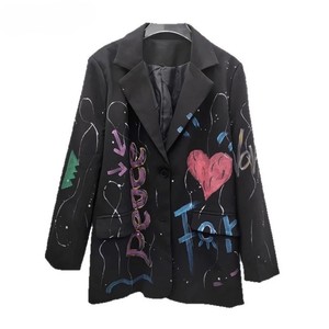 Blazer noir oversize pour femme, imprimé graffiti, style streetwear décontracté, motif cœur, simple boutonnage, peint à la main - Product Image 1