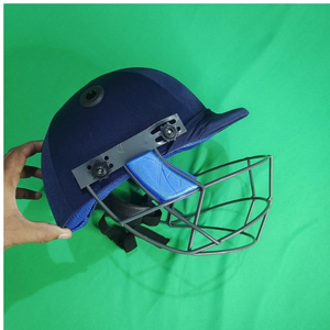Casco de Cricket Promocional de Alta Calidad para Entrenamiento al Aire Libre, Casco de Bateo de Cricket con Rejilla Metálica de Seguridad - Product Image 3