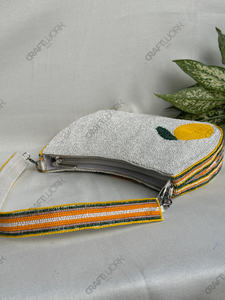 Fabricante de Bolsos con Cuentas de Cítricos, Bolso de Mano Tipo Clutch con Diseño de Limón y Naranja, Venta al Por Mayor, OEM, Bolso Artesanal, Exportación, Marca Privada, Venta al Por Mayor - Product Image 5