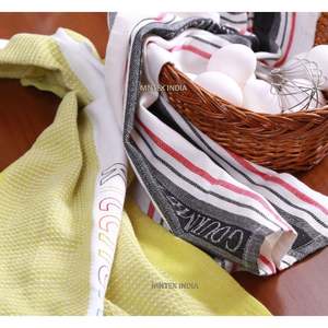 Serviettes et serviettes de cuisine imprimées légères pour la maison pour les repas en famille et la cuisine - Product Image 1