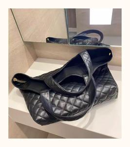 Sac fourre-tout décontracté en cuir véritable pour femme, grande capacité, matelassé, élégant, portable, pour le quotidien, les voyages et le shopping - Product Image 6