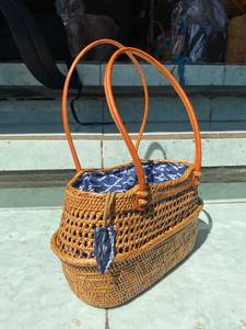 Sac fourre-tout tissé en paille, best-seller indonésien, avec poignées en cuir, doublure en polyester bleu, style vintage, broderie, couleur unie, été - Product Image 2