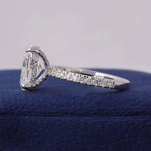 Anillo de Compromiso con Diamante Ovalado de 3 Quilates Cultivado en Laboratorio, Halo Oculto, Certificado IGI - Product Image 2