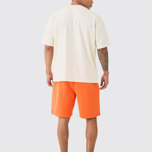 Ensemble T-shirt et short tie-dye 100 % coton pour homme, col rond, motif uni, vêtements de sport personnalisés - Product Image 4