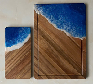 Planche à découper en bois avec revêtement en époxy - Product Image 1