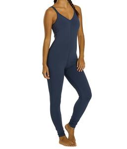 ชุดบอดี้สูทออกกำลังกายแฟชั่นขายส่งยอดนิยมสำหรับผู้หญิง คอวี แขนกุด สีน้ำเงินเข้ม ผ้าสปอร์ตยืดหยุ่น กระชับรูปร่าง เหมาะสำหรับโยคะ - Product Image 3