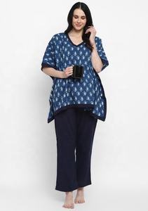 100% ผ้าคอตตอนเนื้อนุ่มพิมพ์ลายใบไม้สีน้ำเงินเข้มและสีงาช้างสำหรับสตรี Kaftan แบบสั้นยาวถึงพื้นพร้อมรอบเอวธรรมชาติทอมือ - Product Image 4