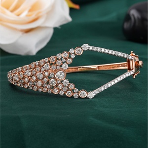 Brazalete de Oro Rosa de 14K con Bisel y Diamantes Cultivados en Laboratorio de 3.62 CT, Diseño de Racimo de Burbujas, Pulseras y Brazaletes de Diamantes - Product Image 1