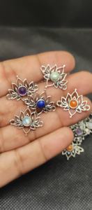 Connecteur pendentif trèfle en laiton plaqué argent avec breloque en pierres précieuses mélangées et cristaux pour la fabrication de bijoux DIY - Product Image 2