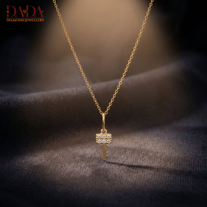 Collier pendentif clé personnalisé avec pierres pavées, bijou raffiné pour femme, cadeau personnalisé - Product Image 4