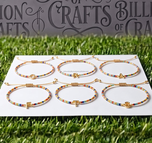 Bracelet ajustable tendance avec breloque initiale en perles de rocaille de A à Z, style bohème, plaqué or, pour femme, vente en gros - Product Image 1