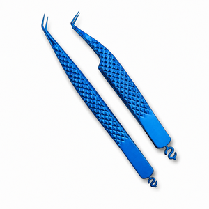 Pinzas para Pestañas de Metal Azul con Punta Suave, Herramienta de Precisión - Product Image 1