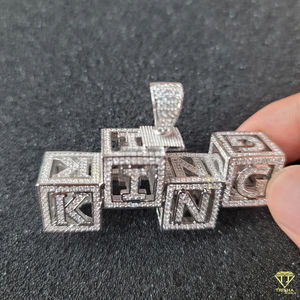 สร้อยคอจี้เพชรโมอิสตัวอักษรแบบบล็อก3D สั่งทำเครื่องประดับฮิปฮอปโซ่หรูหราแวววาว - Product Image 2