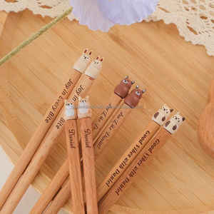 Baguettes en bois poli | Texture lisse, prise en main confortable, réutilisable et élégant pour les dîners quotidiens en famille ou au restaurant - Product Image 1