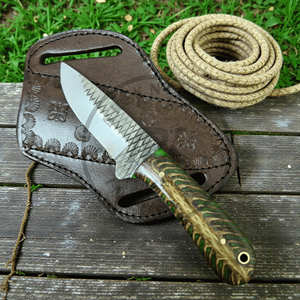 Cuchillo de caza estilo vaquero occidental hecho a mano, tipo Bull Cutter, de hoja fija con punta de gota y filo recto, con mango de acero raspado y empuñaduras de resina acrílica - Product Image 4