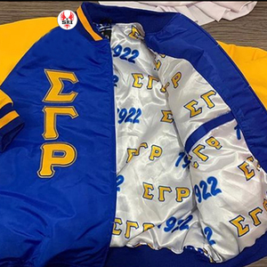 Venta al por mayor de chaquetas personalizadas bordadas con letras para hombre, chaquetas largas transpirables de poliéster rojo Bomber Varsity Regular Fit para hombre - Product Image 1