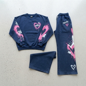 Ensemble de survêtement décontracté pour femme, bleu marine et rose, avec sweat à capuche imprimé cœur graffiti et pantalon de jogging large, tenue deux pièces - Product Image 4