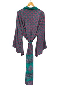 Robe kimono d'été faite à la main en soie patchwork grande taille, style sari indien vintage en tissu recyclé, tenue de nuit longue et ample - Product Image 2