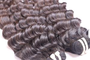 Extensiones de Cabello Ondulado Profundo, Color Negro Natural, 100% Cabello Humano Virgen, Doble Trama, Sin Enredos, Sin Caída, Venta al Por Mayor - Product Image 2