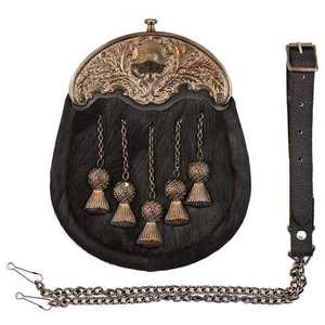 Sporran escocés tradicional, a menudo con un cuerpo de piel marrón, tres borlas y un cantle de metal ornamentado. - Product Image 4