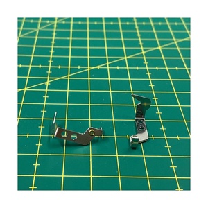 XA0445101 ENFIL D'AIGUILLE PIÈCES DE MACHINE À COUDRE DOMESTIQUE MÉNAGÈRE FABRIQUÉ À TAIWAN - Product Image 1