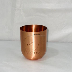 Vente en gros Bougeoir en cuivre avec couvercle et finition brossée Bougeoir en métal vide de luxe moderne avec logo et emballage personnalisés - Product Image 3