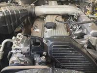 Moteur diesel 1HZ complet en bon état avec boîte de vitesses