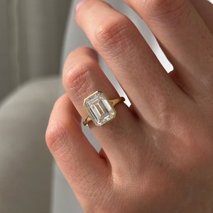 4 Carat Emerald Cut E VVS2 Lab Grown Diamond Bezel Set <b>Split</b> Shank Solitaire <b>Ring</b> , Art Deco <b>Ring</b> Yellow Gold , IGI Certified - Product Image 1