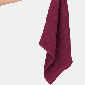 Serviette de sport en tissu éponge bordeaux, séchage rapide, absorbante, serviette de sport en microfibre, séchage rapide, impression sérigraphique personnalisée - Product Image 2