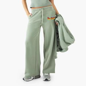 Pantalon de survêtement évasé en coton tricoté surdimensionné pour femme avec logo brodé personnalisé, coupe large et double taille pour homme - Product Image 6