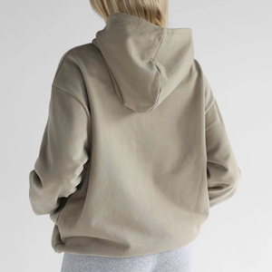 Survêtements personnalisés pour femmes, grammage lourd 500 GSM 350 GSM, en molleton polyester/coton, avec broderie, comprenant un sweat à capuche oversize et un short - Product Image 2