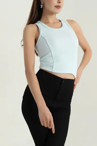 เสื้อโยคะผู้หญิงสไตล์ใหม่ ผ้าสแปนเด็กซ์ ยืดหยุ่นได้ดี เหมาะสำหรับออกกำลังกาย ใส่สบายในช่วงฤดูร้อน คุณภาพสูง ทรงเข้ารูป ผลิตจากโพลีเอสเตอร์ 100% เหมาะสำหรับเล่นกีฬาและใส่ไปชายหาด ดีไซน์โบว์ - Product Image 4