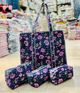Quilted Floral Cotton Crossbody Bag Quilted Shoulder Purse Zipper Crossbody <b>Handbag</b> for Travel Daily Use - Product Image 2