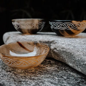 Cuenco de Cuerno Hecho a Mano de Lujo, Elegante y Decorativo para Servir, Adorno Premium para Mesa de Comedor y Decoración del Hogar por Tradebyd - Product Image 1