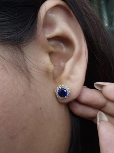 Pendientes de Oro Sólido de 14K con Zafiro Azul de 0.52 Ct y Halo de Diamantes Cultivados en Laboratorio, Certificados por IGI, Joyería Elegante para Mujer, Regalo para Fiesta - Product Image 6