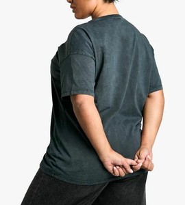 T-shirts surdimensionnés de qualité supérieure OEM, col rond, effet délavé, pour femmes, 100 % polyester, t-shirt idéal pour le sport et les occasions décontractées - Product Image 2