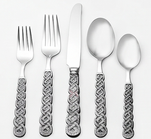 Ensemble de couverts en acier inoxydable faits à la main avec motifs, manches gravés, élégants pour les dîners, les mariages et les occasions spéciales - Product Image 1