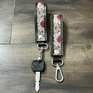 Nouveauté Porte-clés en cuir de vache véritable fait main de luxe personnalisé pour cadeau Accessoires Porte-clés unique pour unisexe - Product Image 4