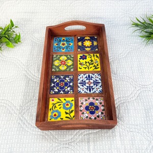 Plateau décoratif en bois avec des carreaux floraux colorés, style méditerranéen, plateau de service fait main rectangulaire - Product Image 3