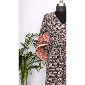 ชุดนอนผ้าฝ้าย 100% สำหรับผู้หญิง ดีไซน์ทันสมัย ลายสีสันสดใส ชุดคลุมอาบน้ำแบบยาวสำหรับฤดูร้อน - Product Image 6