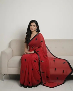 Sari KV para Mujer, Diseño Panpatti Rojo y Negro, Georgette de Secado Rápido, Largo hasta el Suelo, con Blusa sin Coser - Product Image 6